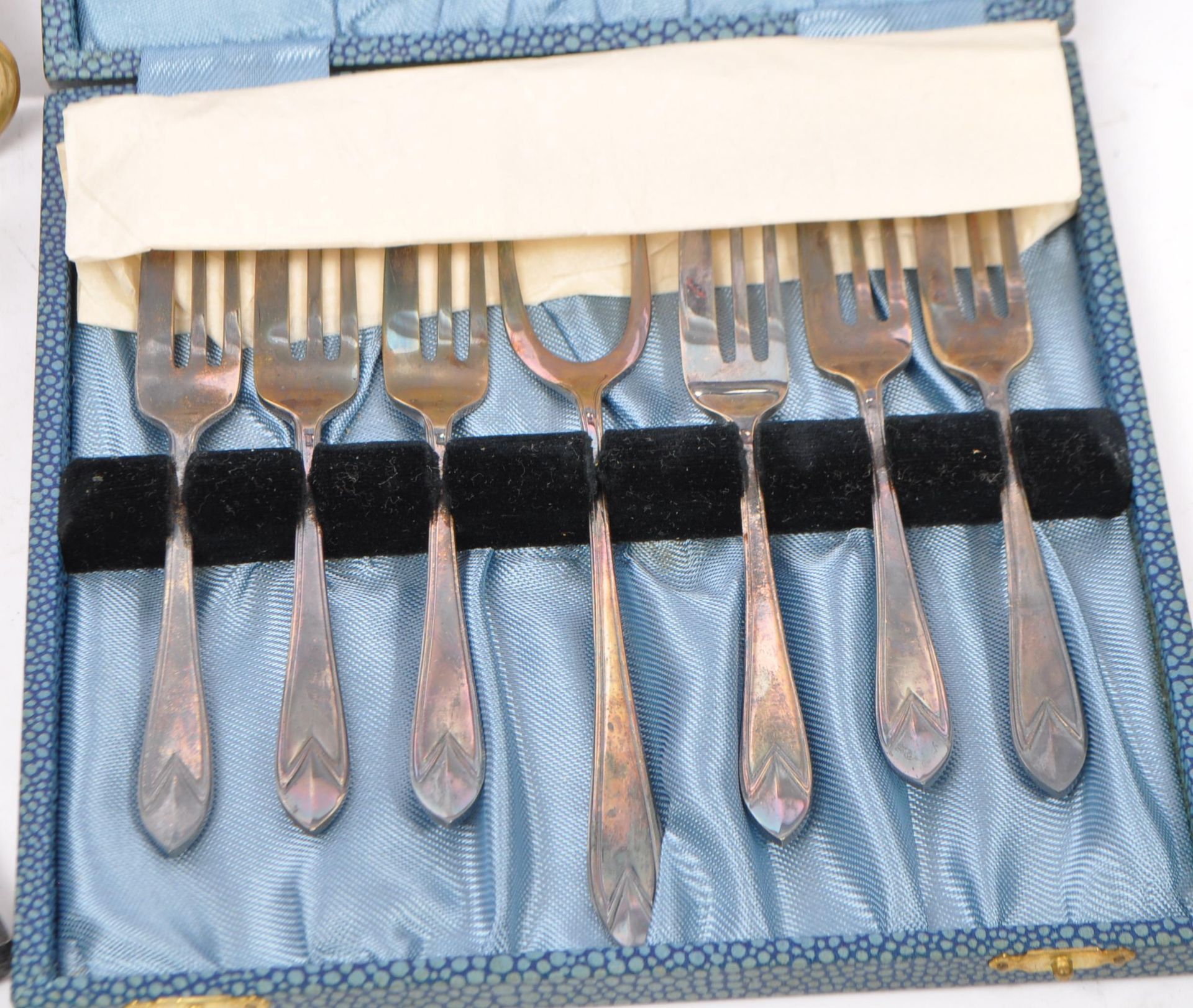 COLLECTION OF SILVER PLATE CUTLERY & TABLEWARE - Image 4 of 6