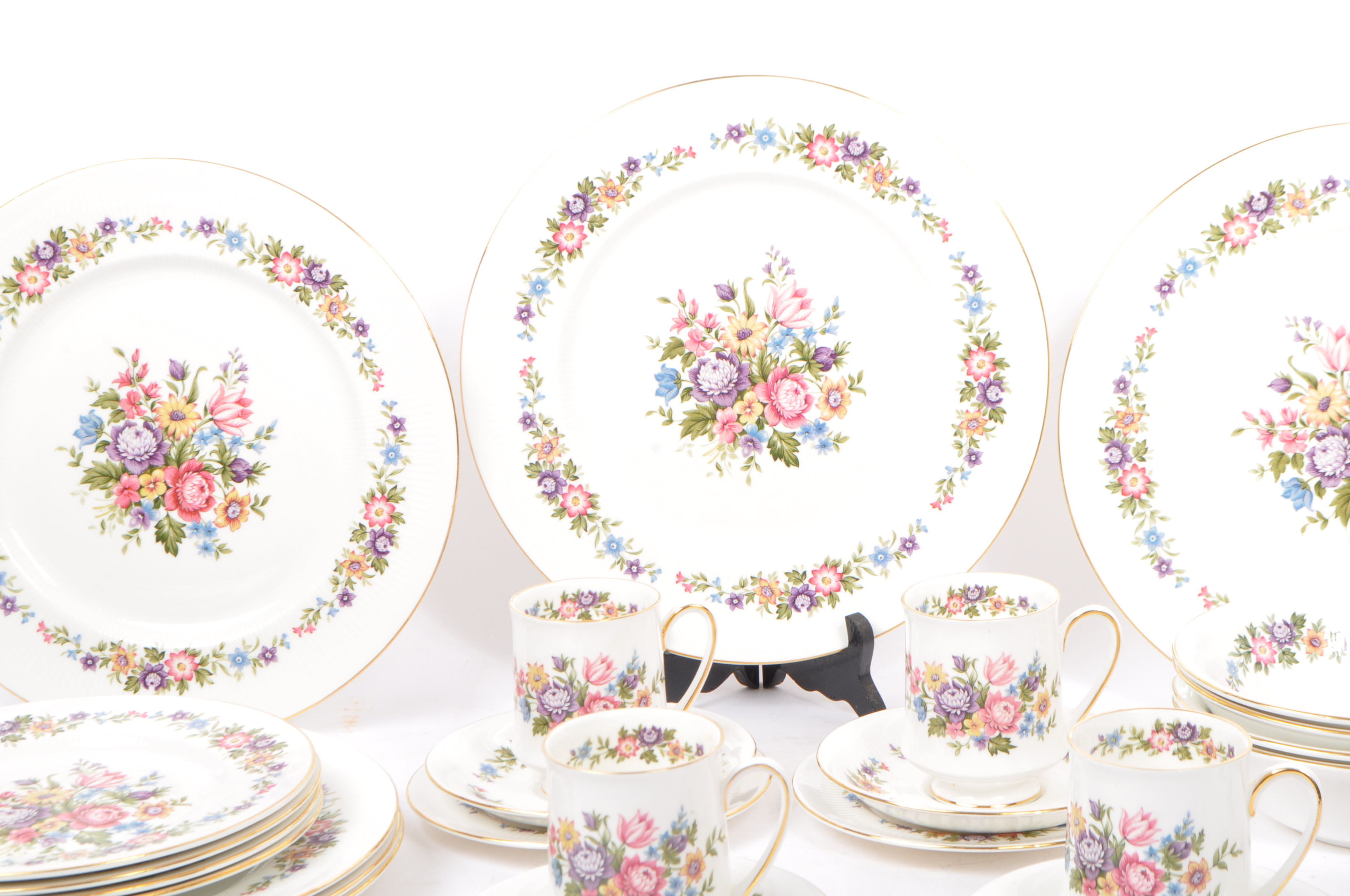 MID CENTURY LIVINIA PATTERN DINNER / TEA SERVICE BY PARAGON - Image 4 of 7