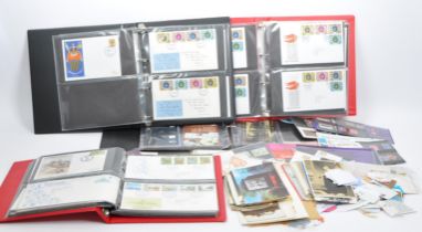 COLLECTION OF BRITISH STAMPS - INC PRESENTATION PACKS