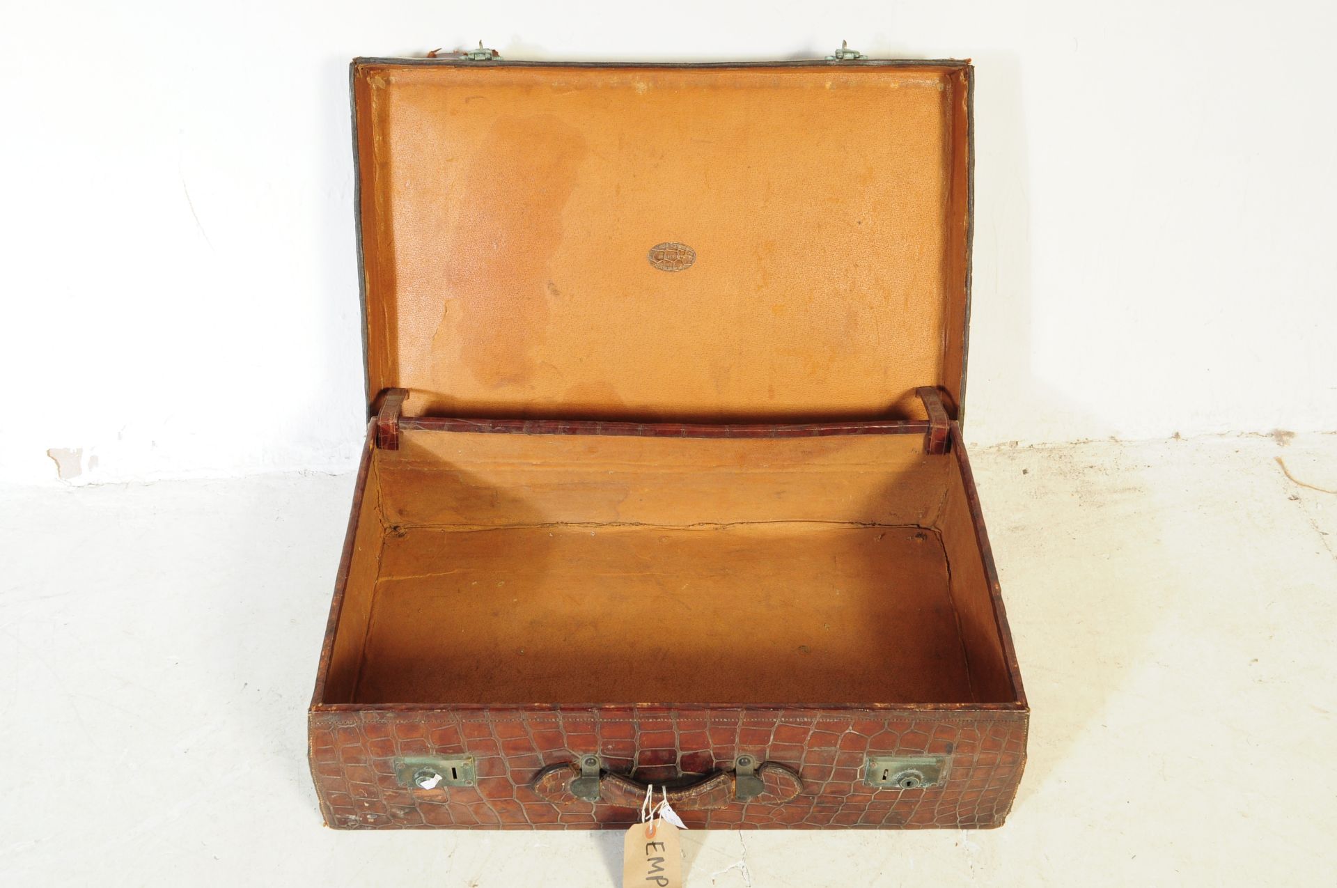 EDWARDIAN 1900S CANVAS DOMED CHEST & TWO SUITCASES - Image 11 of 12