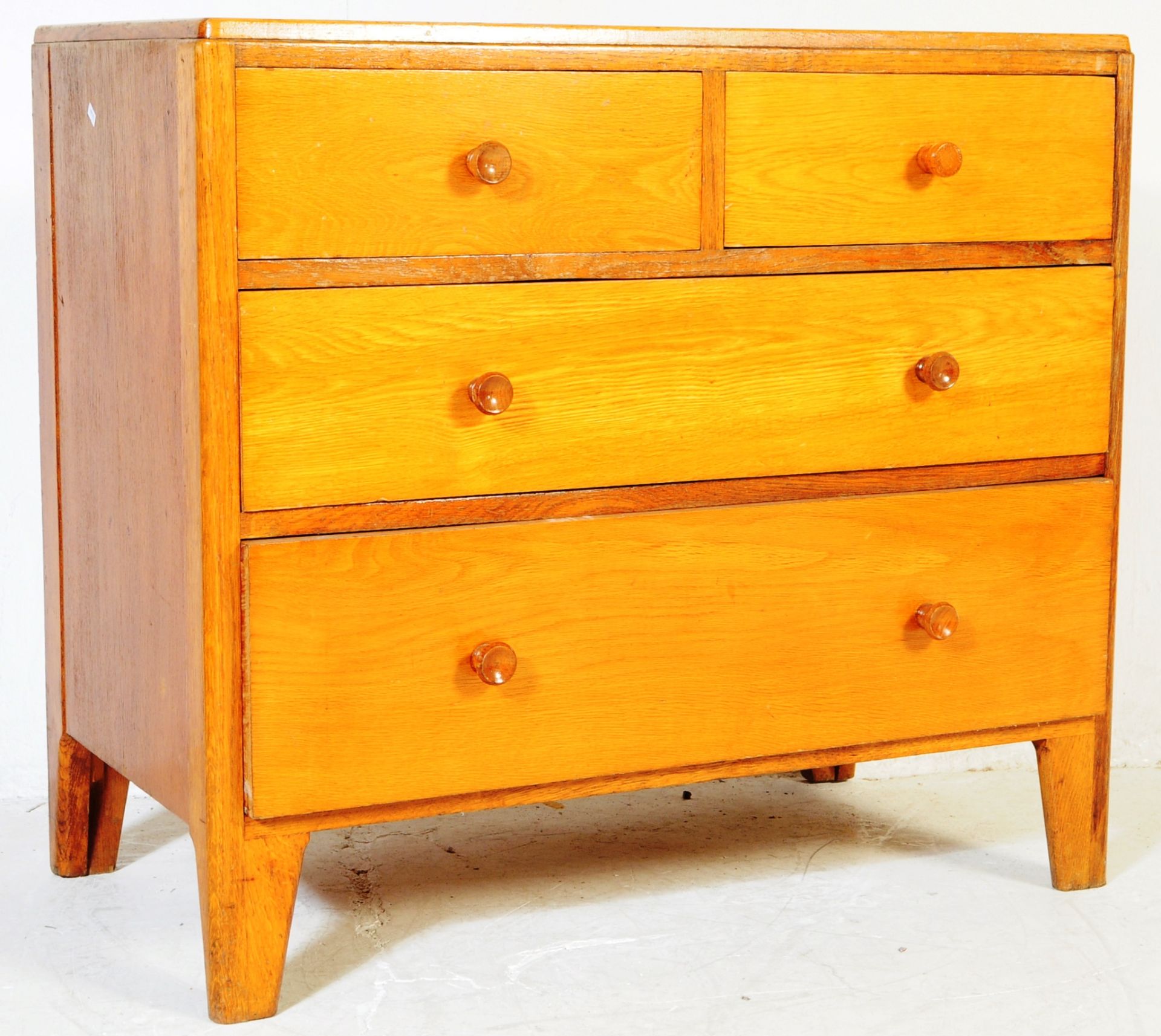 VINTAGE MID 20TH CENTURY MOD OAK CHEST OF DRAWERS