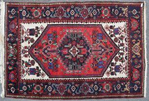 20TH CENTURY PERSIAN ISLAMIC HAMEDAN RUG