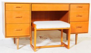 MID 20TH CENTURY OAK STAG FURNITURE DRESSING TABLE