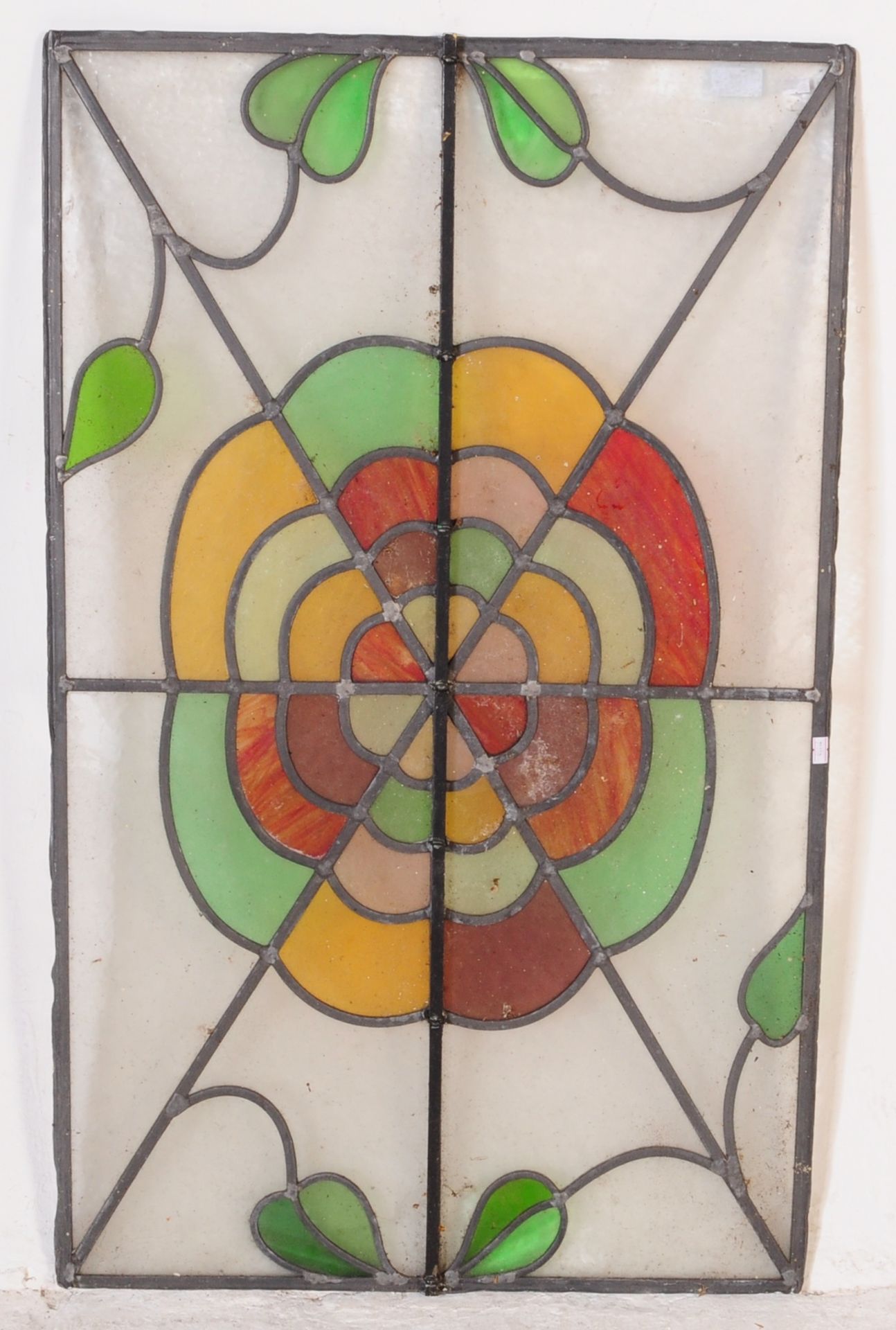 19TH CENTURY STAINED GLASS WINDOW WITH CENTRAL CREST - Image 4 of 5