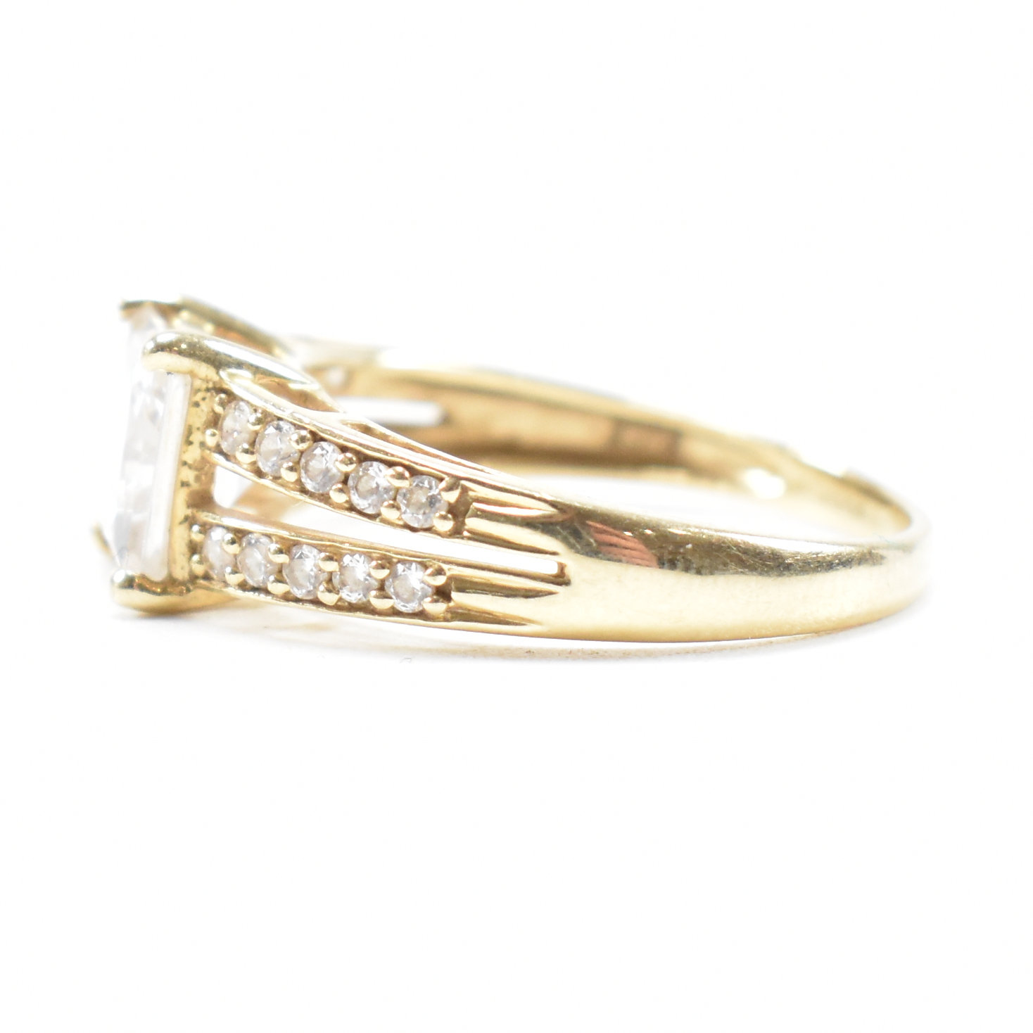 HALLMARKED 14CT GOLD & CUBIC ZIRCONIA RING - Image 3 of 9
