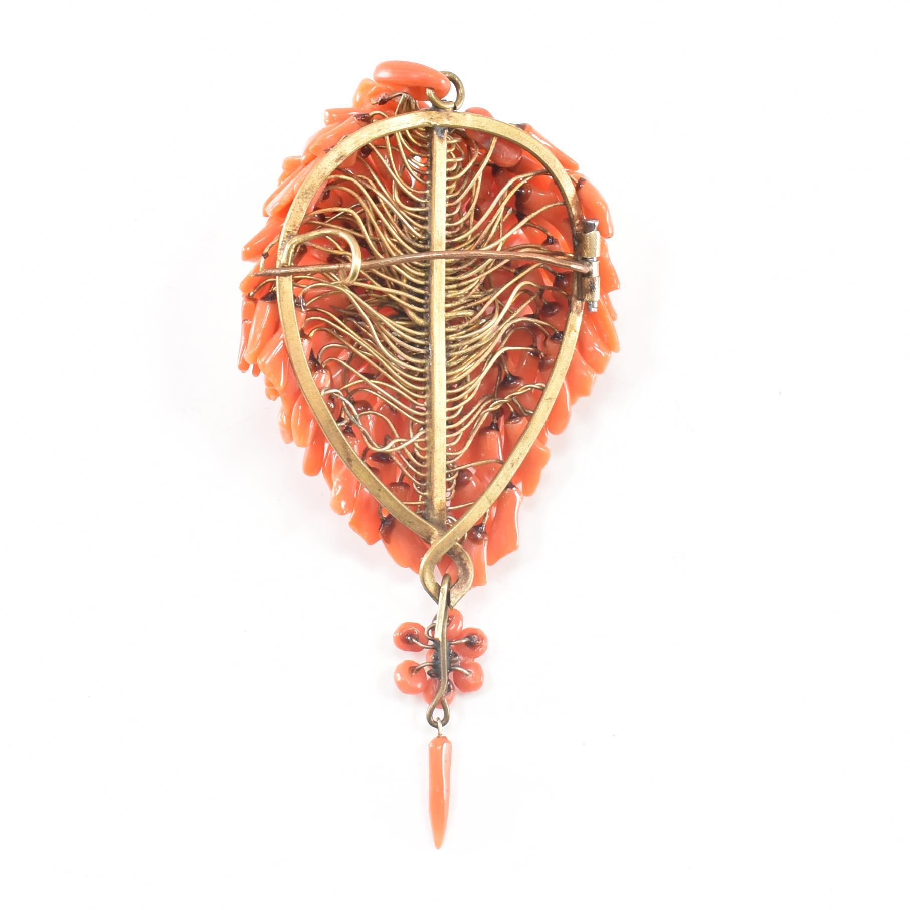 VICTORIAN GILT METAL & CORAL BROOCH - Image 2 of 6