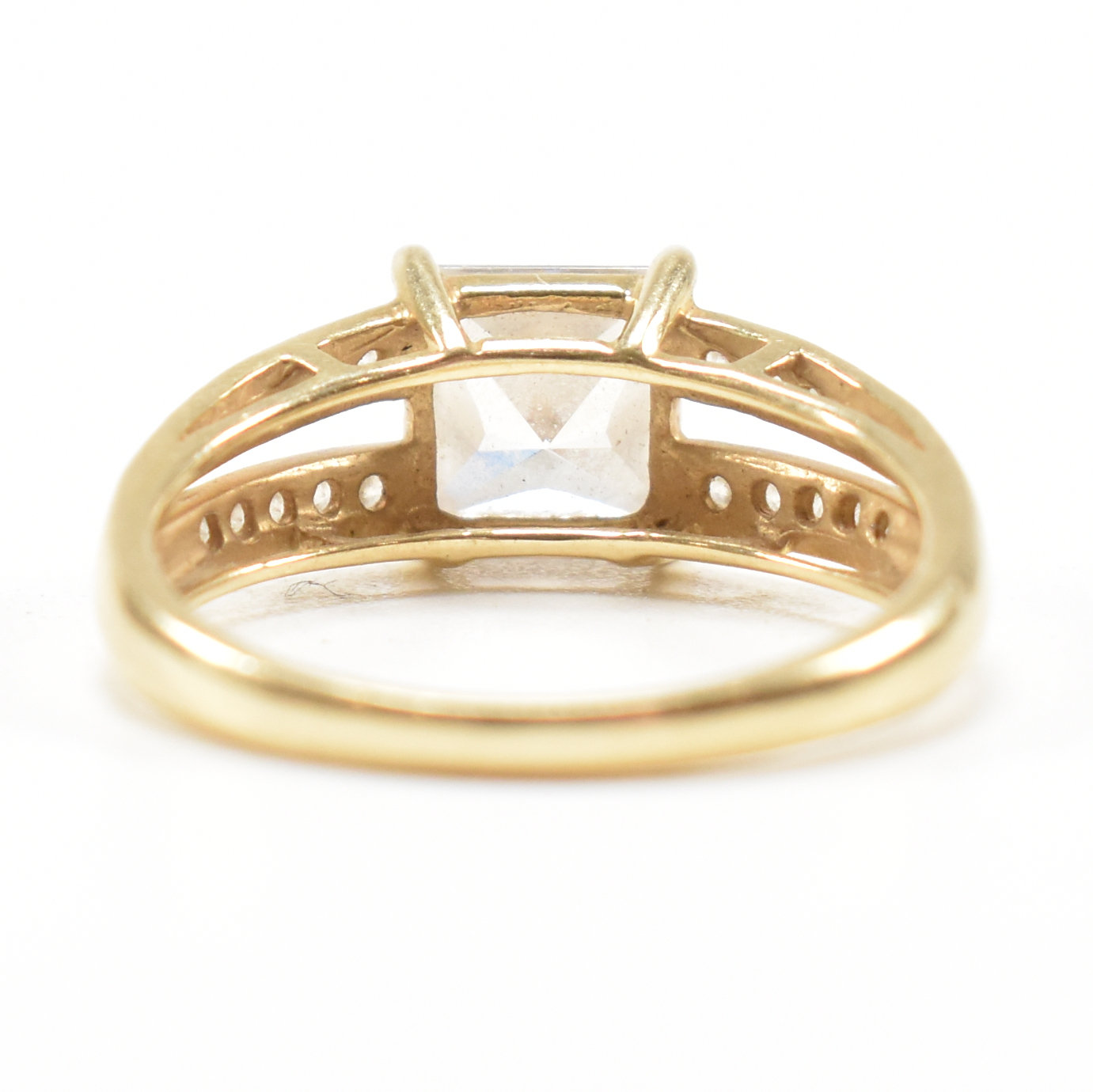 HALLMARKED 14CT GOLD & CUBIC ZIRCONIA RING - Image 6 of 9