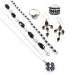 COLLECTION OF SILVER & WHITE METAL GEM SET JEWELLERY