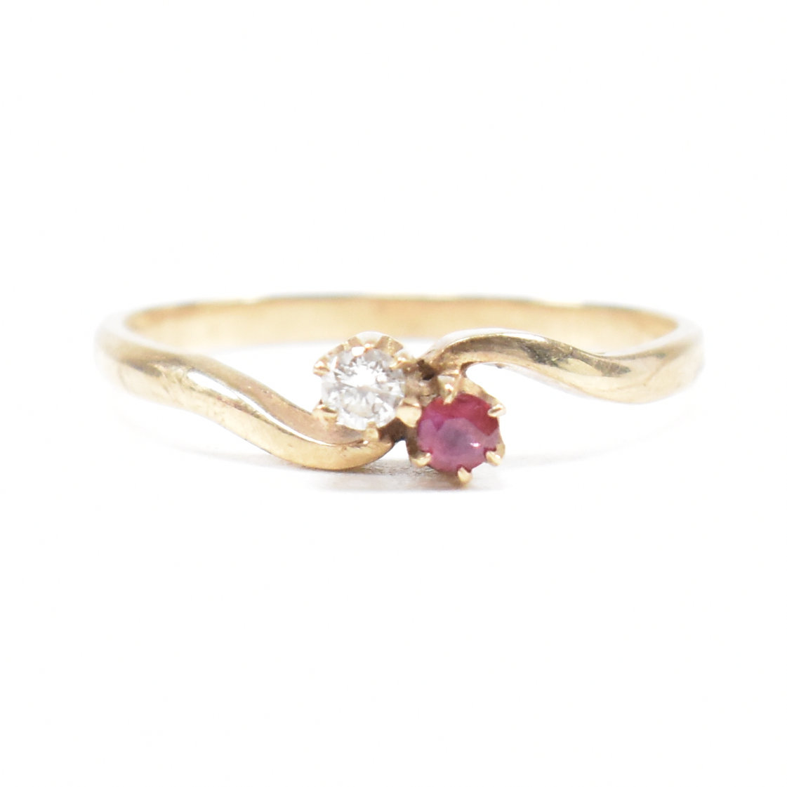 VINTAGE HALLMARKED 9CT GOLD DIAMOND & RUBY CROSSOVER RING