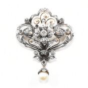 EARLY 20TH CNETURY DIAMOND & PEARL SET PENDANT BROOCH