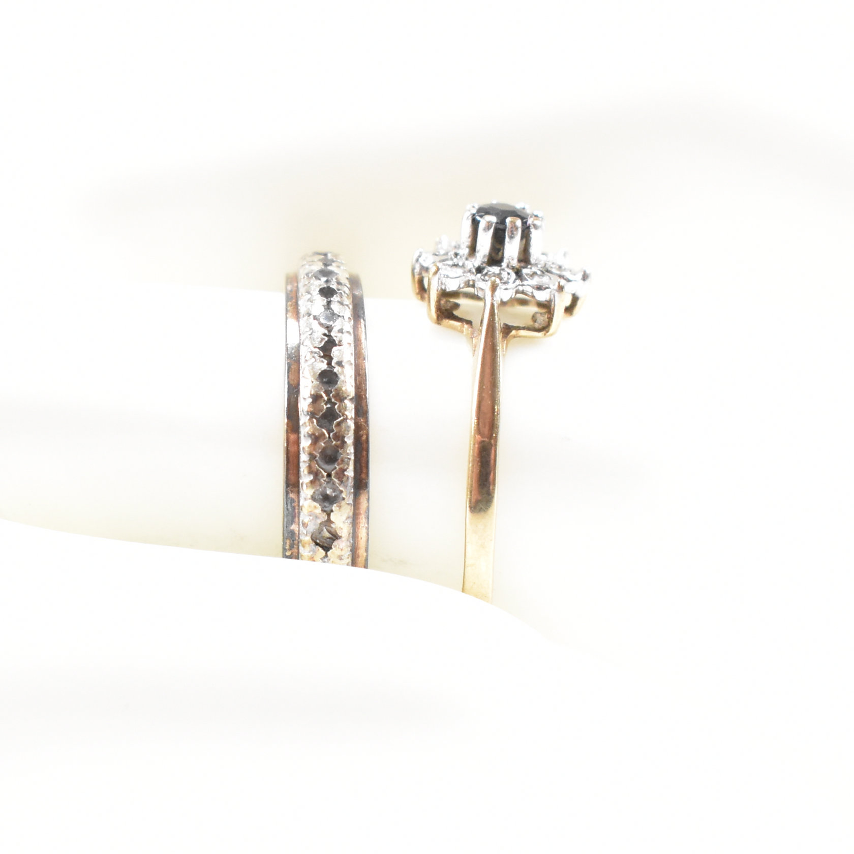 HALLMARKED SAPPHIRE & DIAMOND CLUSTER RING & GEM SET RING - Image 6 of 7