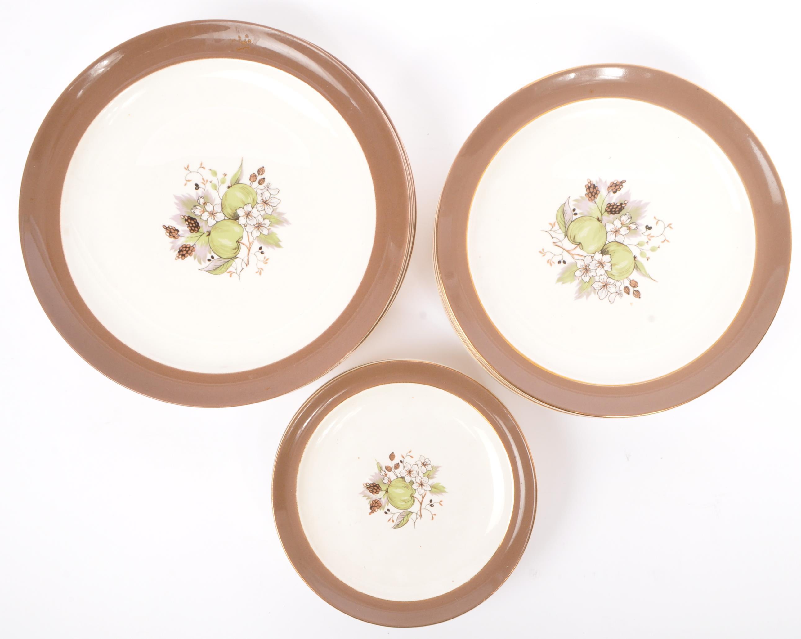 1950 MID CENTURY LINDEN LEA PATTERN PLATES BY BRISTOL POTTERY - Image 3 of 6