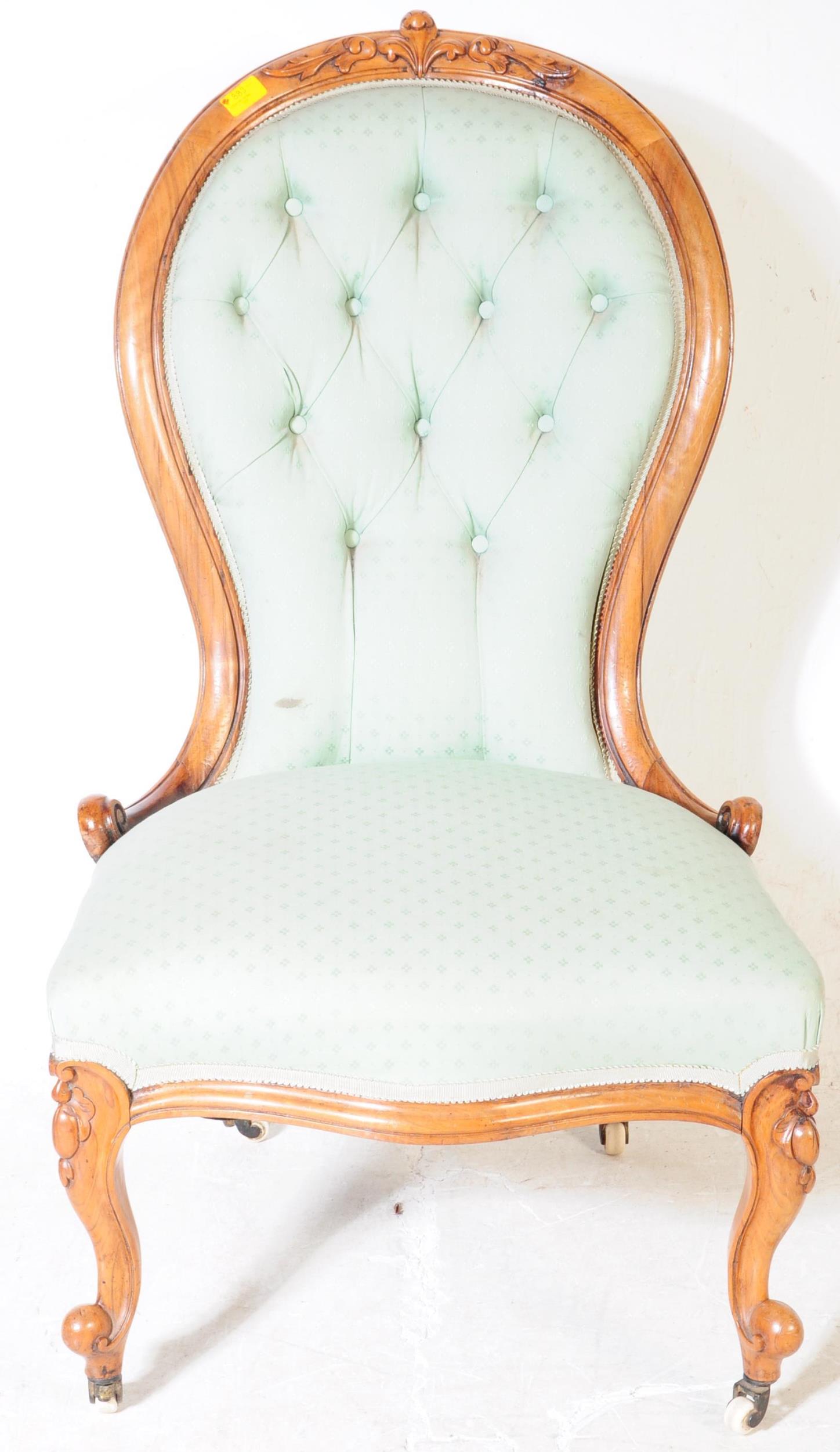 19TH CENTURY VICTORIAN WALNUT SPOONBACK NURSING ARMCHAIR - Image 4 of 6