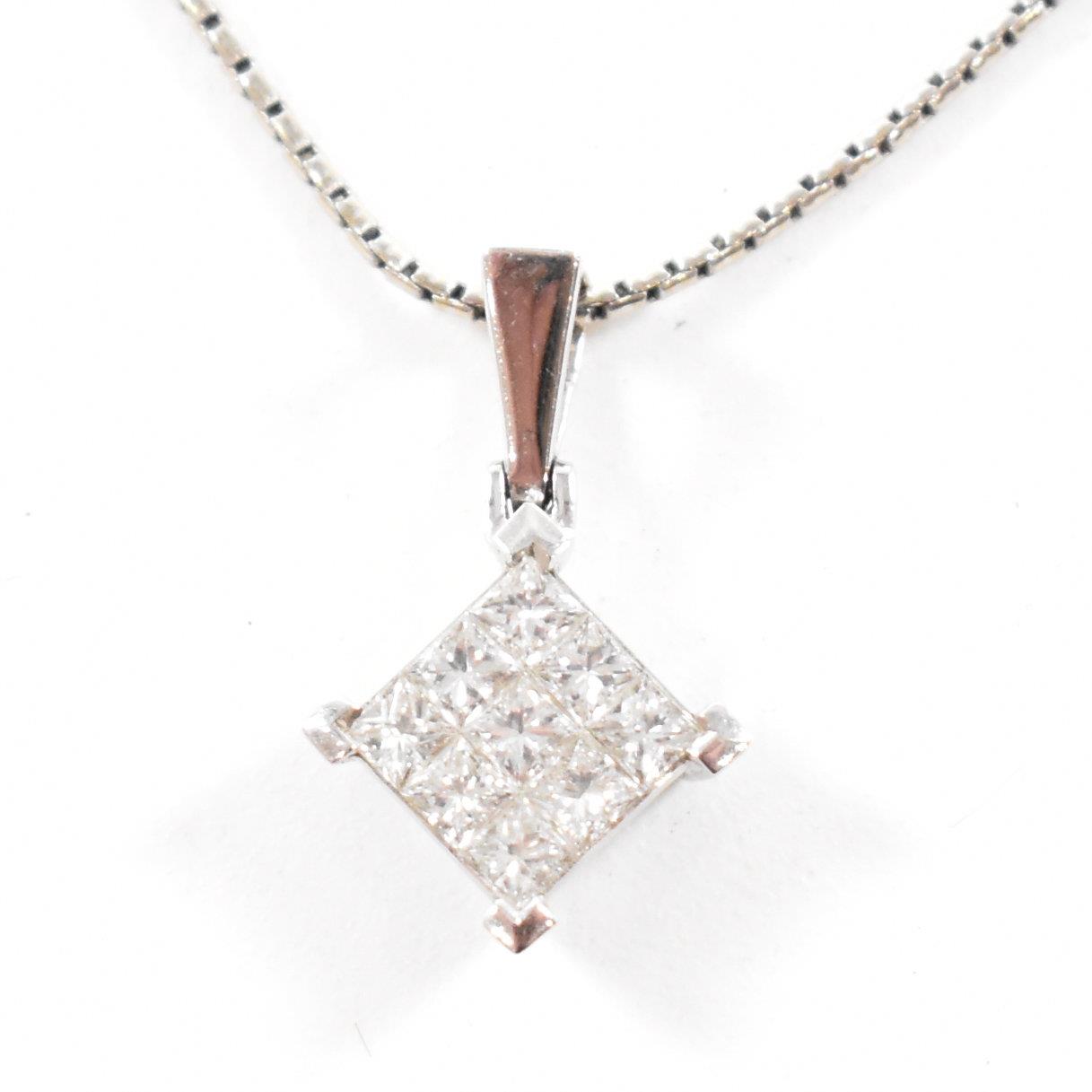 HALLMARKED18CT WHITE GOLD & DIAMOND PENDANT NECKLACE