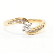 18CT GOLD & DIAMOND SOLITAIRE RING