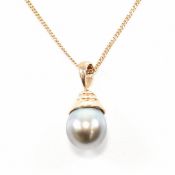 GOLD & TAHITIAN PEARL PENDANT NECKLACE