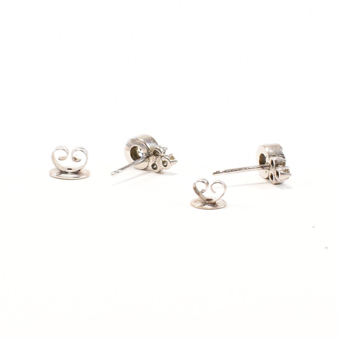 PAIR 18CT WHITE GOLD & DIAMOND EARRINGS - Image 5 of 6