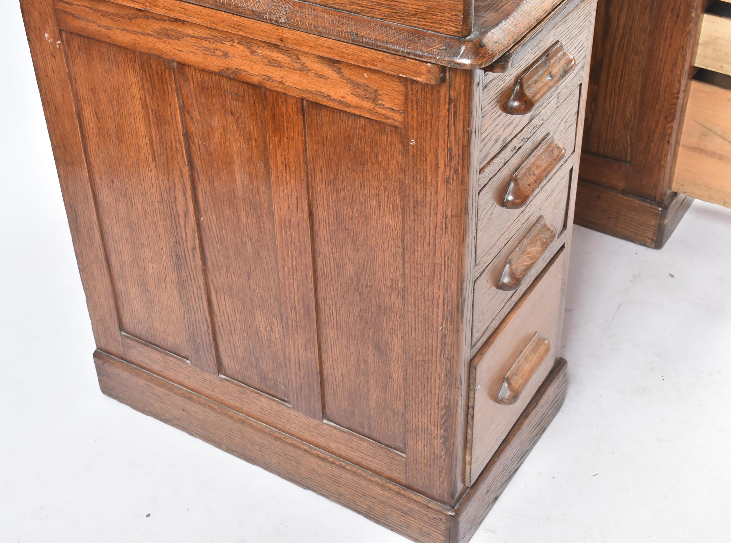 EARLY 20TH CENTURY 1920S OAK HILL'S FURNITURE ROLL TOP DESK - Image 5 of 6