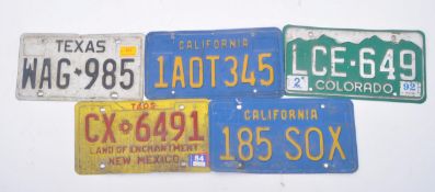 MIXED SELECTION OF VINTAGE AMERICAN CAR NUMBER PLATES