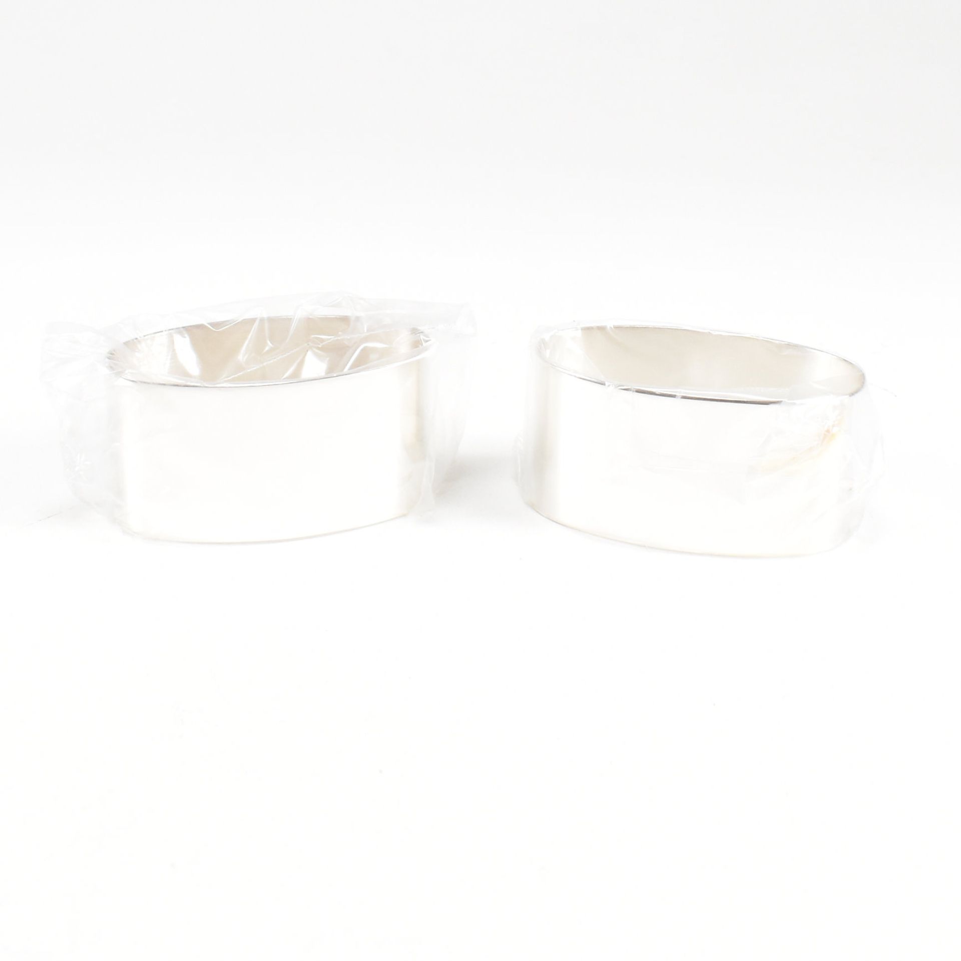 1990S CASED PAIR OF NAPKIN RINGS - Image 3 of 11