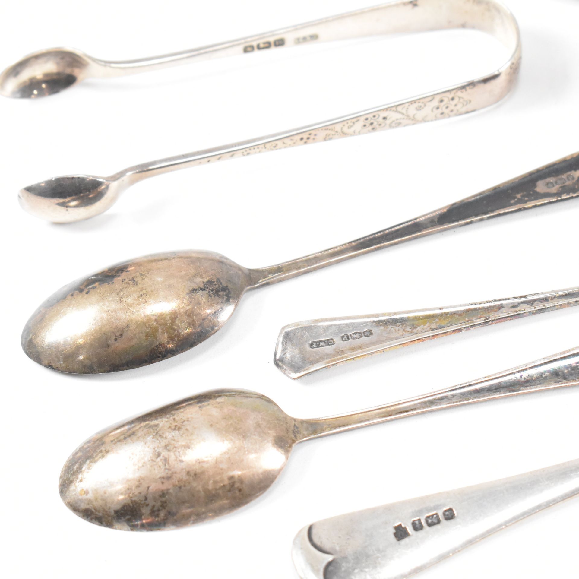 COLLECTION OF HALLMARKED SILVER ITEMS SPOONS SUGAR TONGS - Image 11 of 11