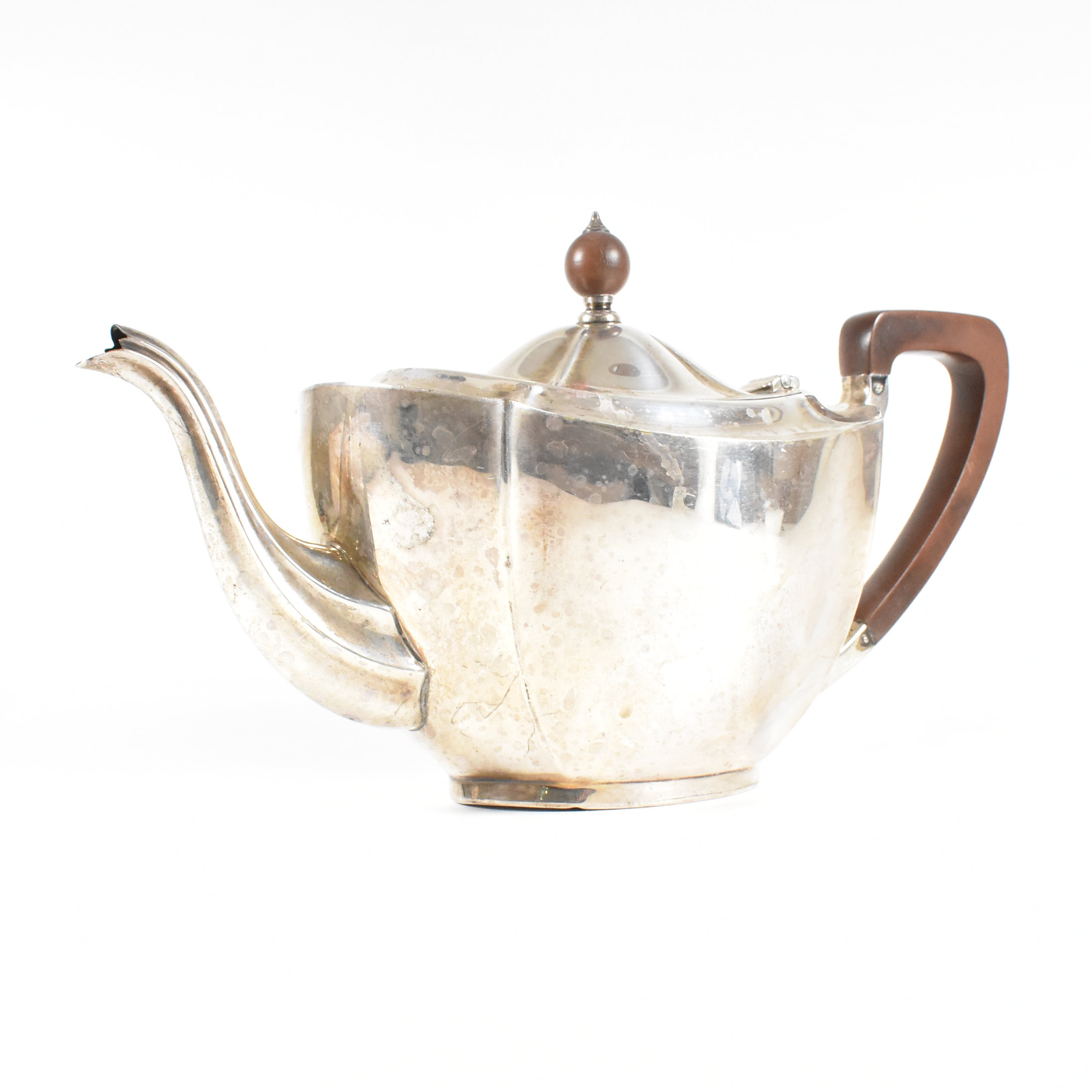 1930S HALLMARKED SILVER TEA POT - Image 3 of 13