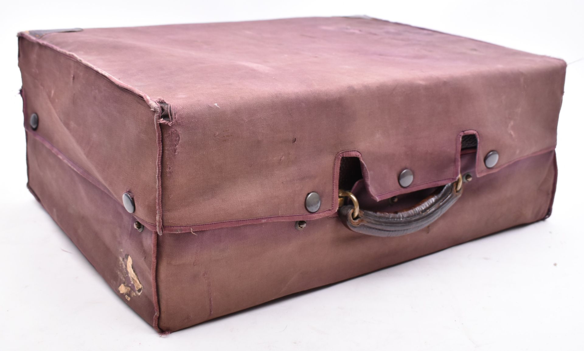 1920S SILVER PIQUE WORK TORTOISESHELL LEATHER VANITY TRAVEL CASE - Image 15 of 19