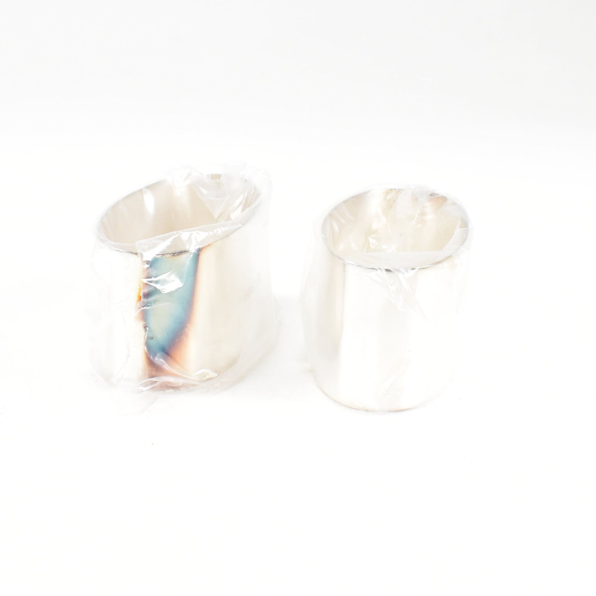 1990S CASED PAIR OF NAPKIN RINGS - Image 8 of 11