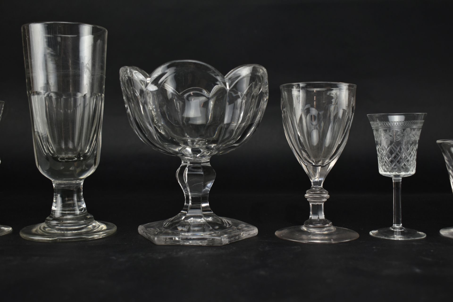 COLLECTION OF 18TH & 19TH CENTURY GLASSWARE - Bild 3 aus 6