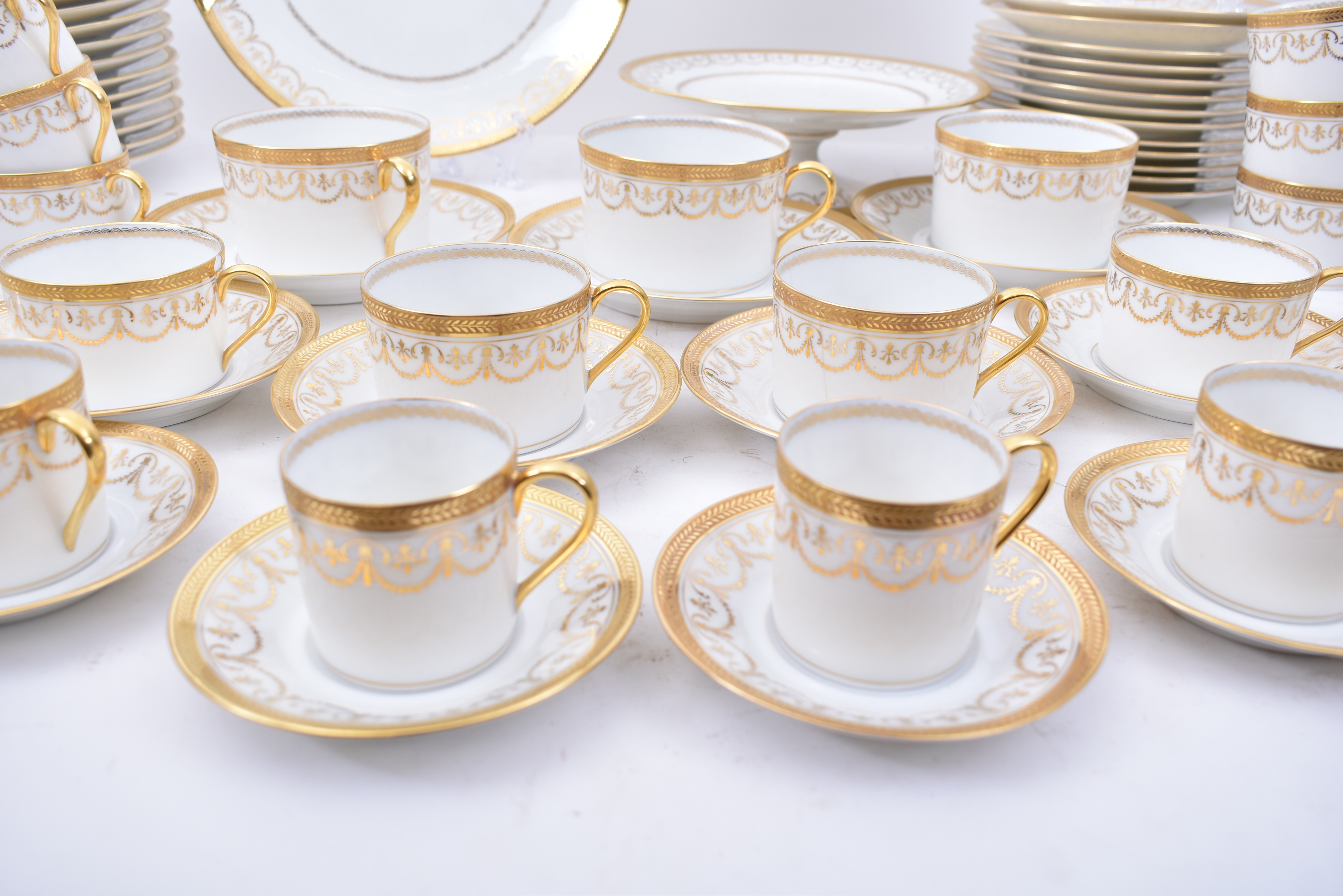 LIMOGES CHARLES AHRENFELDT DINNER TEA & COFFEE SERVICE - Image 6 of 7