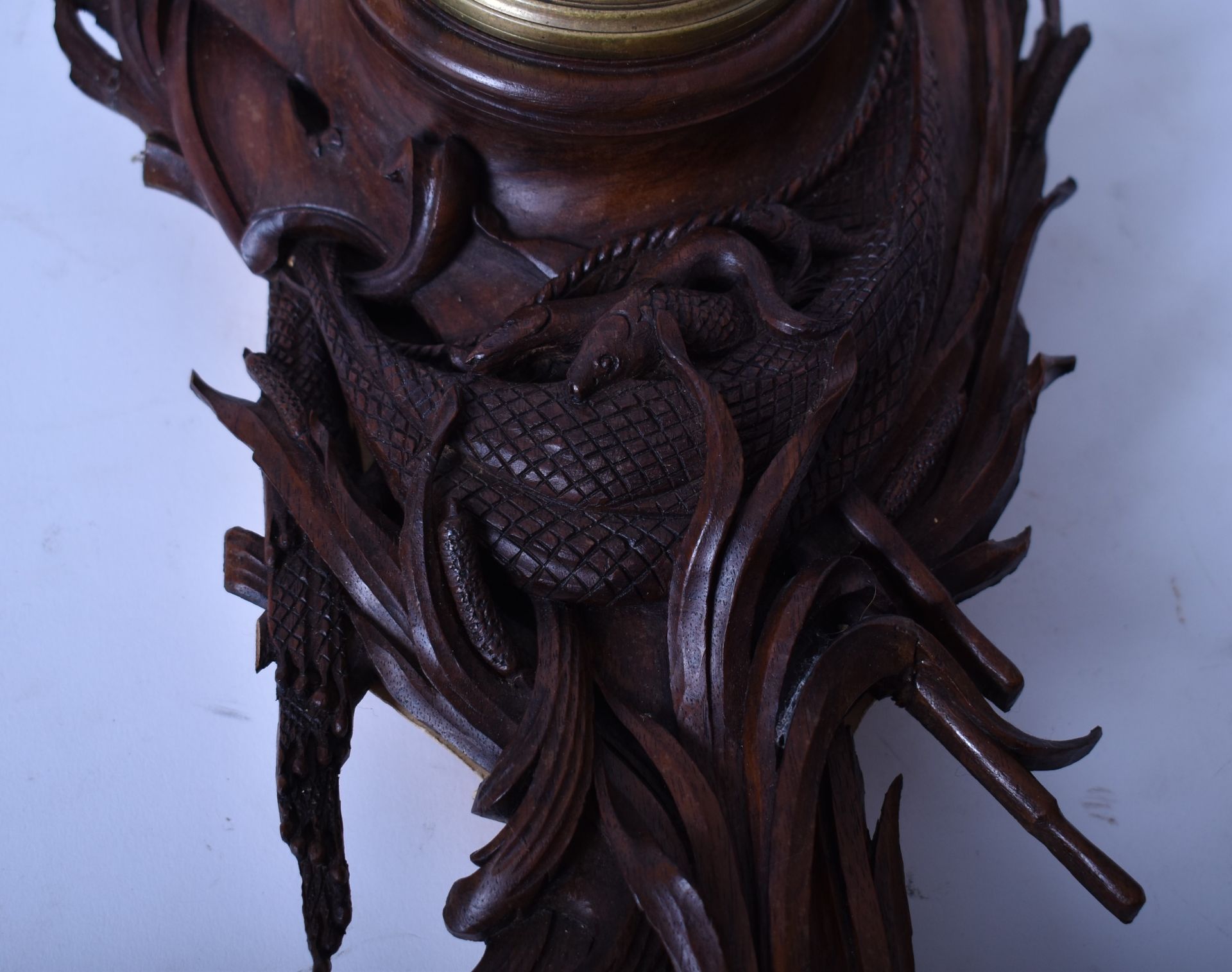 19TH CENTURY CARVED OAK BLACK FOREST WALL CLOCK - Image 5 of 8