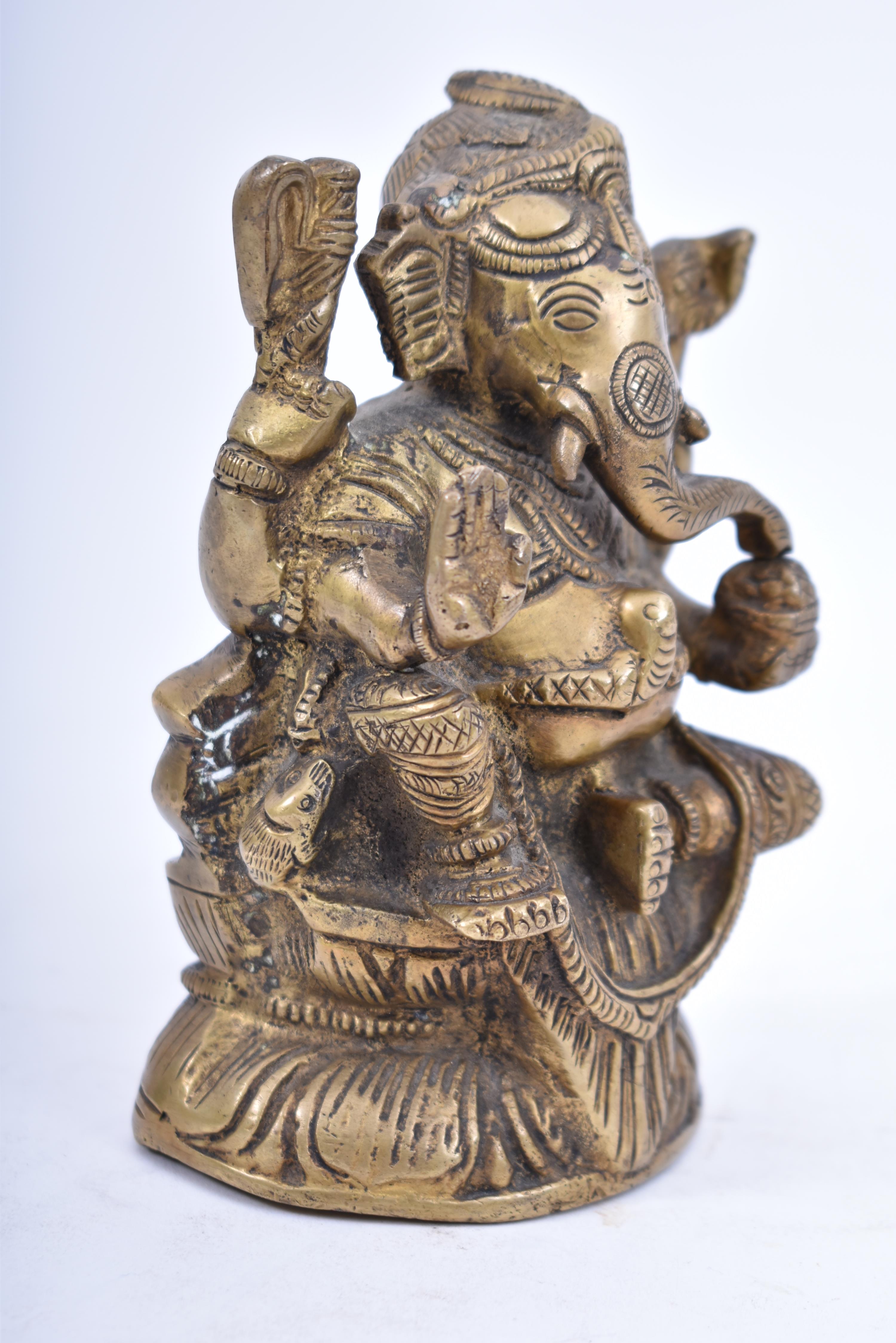 INDIAN/HINDI HEAVY BRASS FIGURE OF GANESHA / GANESH - Image 2 of 7