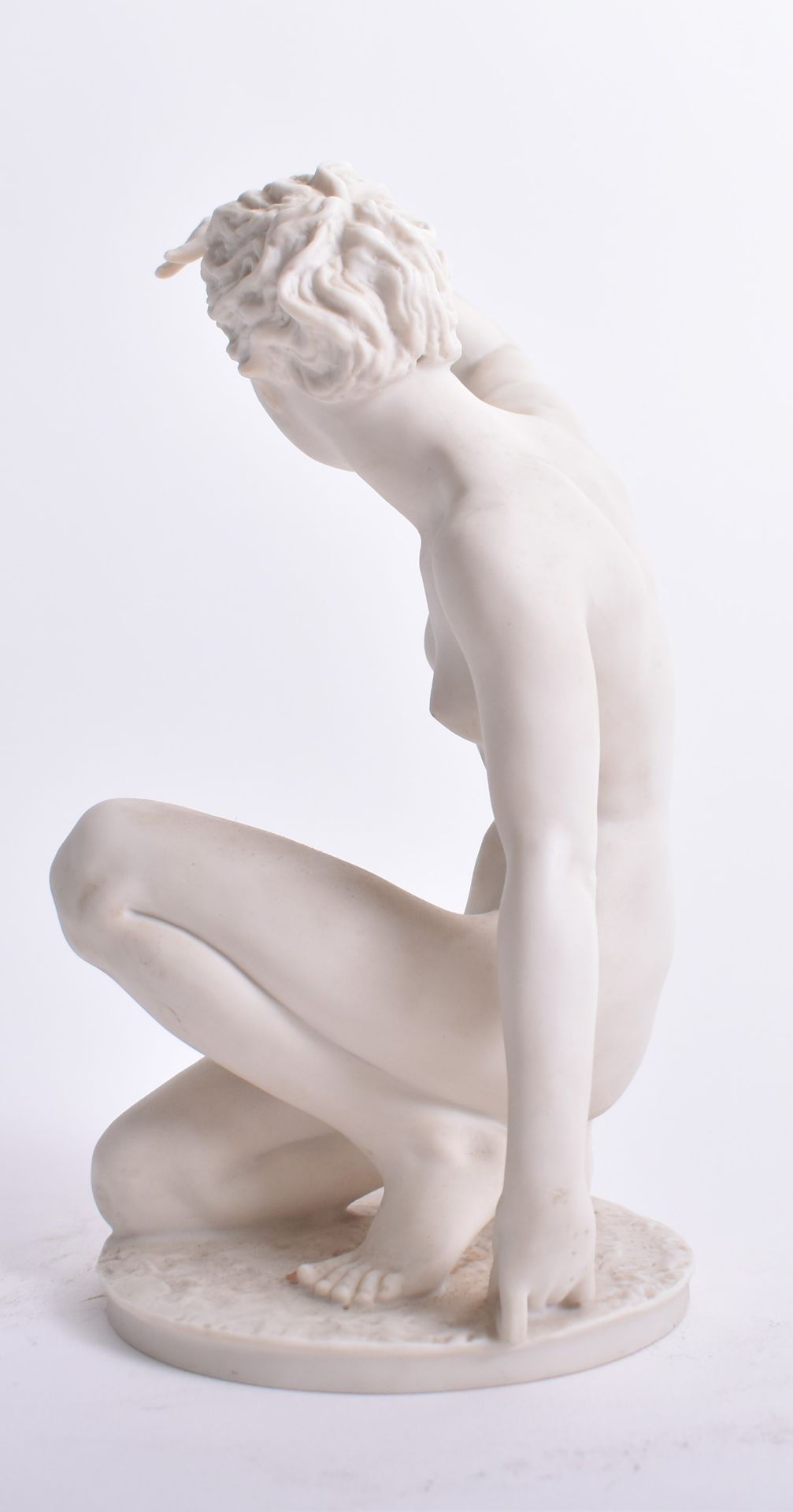 HUTSCHENREUTHER BISQUE PORCELAIN FIGURINE OF NUDE LADY - Image 3 of 5