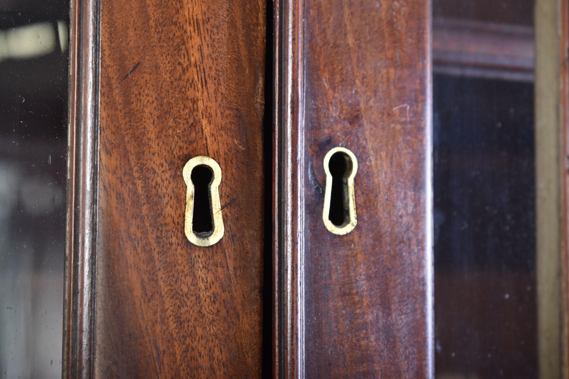 19TH CENTURY GEORGE III SECRETAIRE ESTATE BOOKCASE - Image 6 of 14