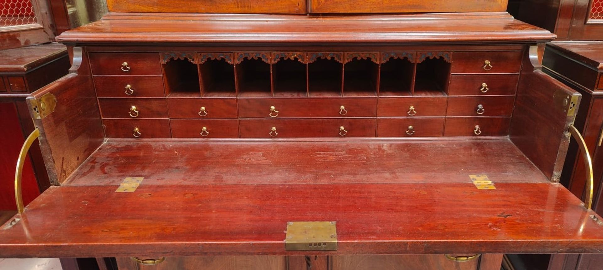 19TH CENTURY GEORGE III SECRETAIRE ESTATE BOOKCASE - Image 5 of 14