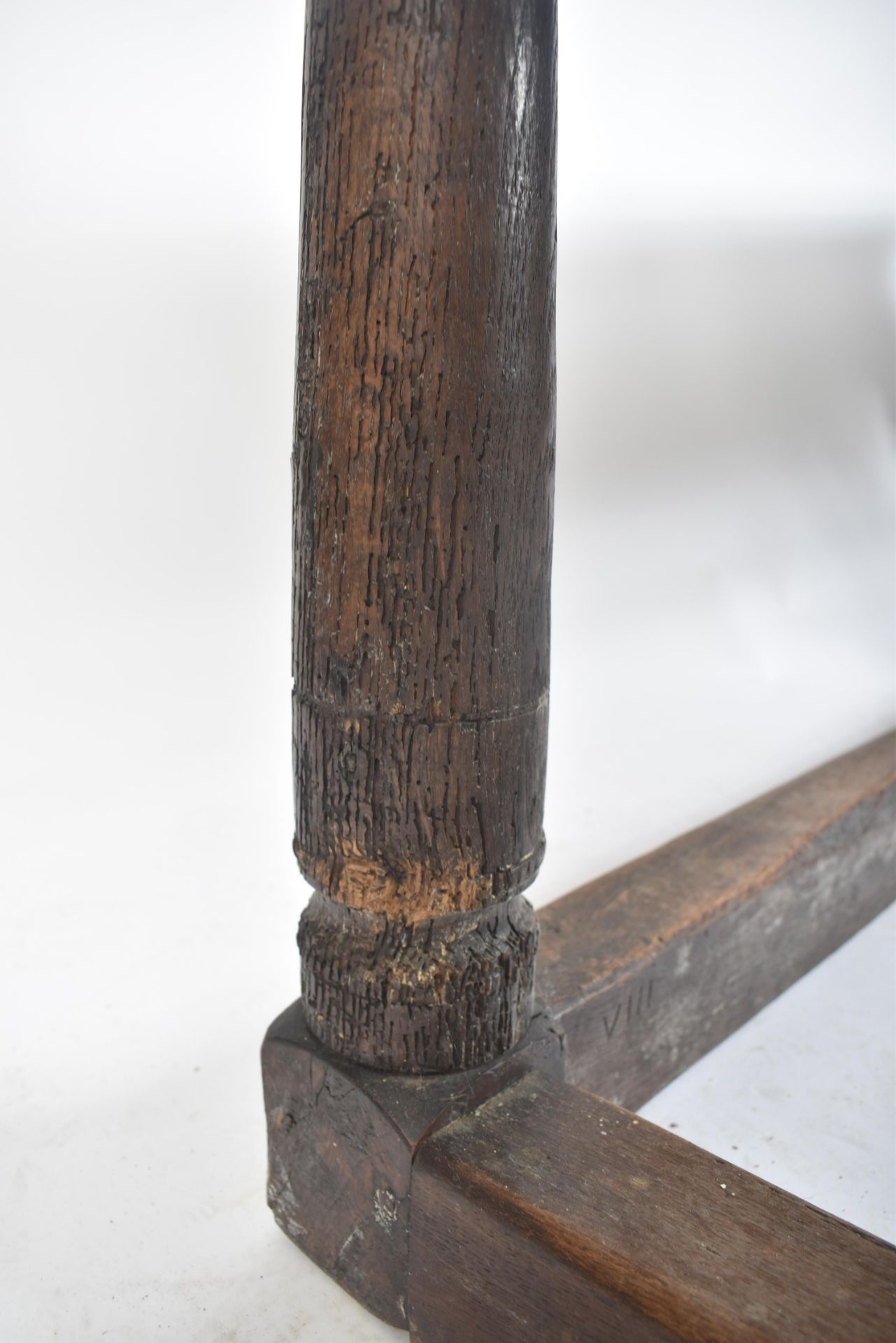 17TH CENTURY ENGLISH OAK REFECTORY DINING TABLE - Image 5 of 8