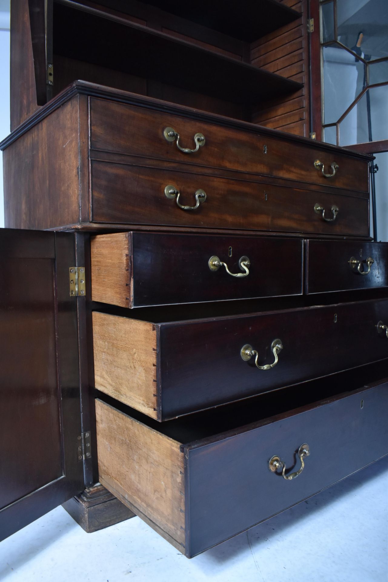 19TH CENTURY GEORGE III SECRETAIRE ESTATE BOOKCASE - Image 10 of 14