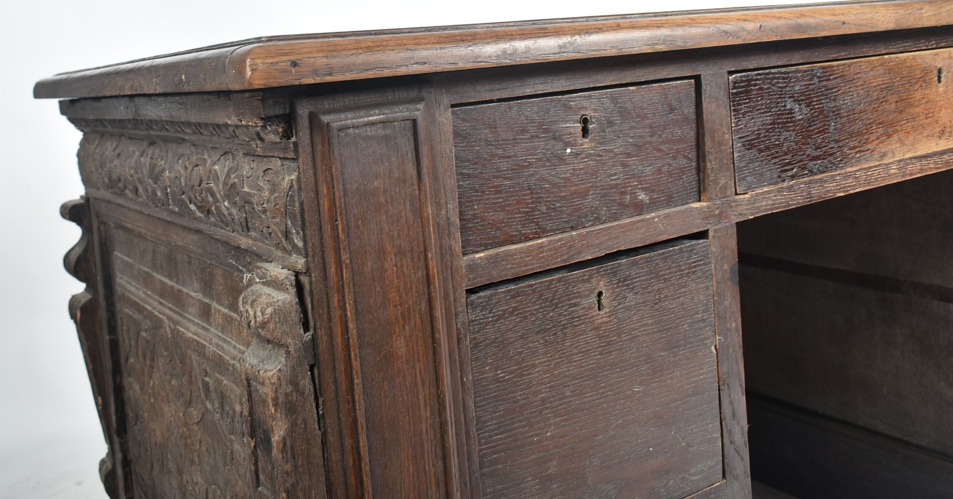 16TH CENTURY CARVED ITALIAN OAK CASSONE DESK - Image 11 of 16