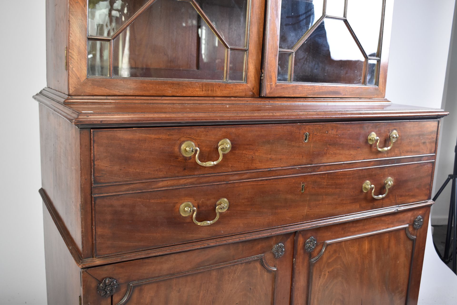 19TH CENTURY GEORGE III SECRETAIRE ESTATE BOOKCASE - Image 4 of 14