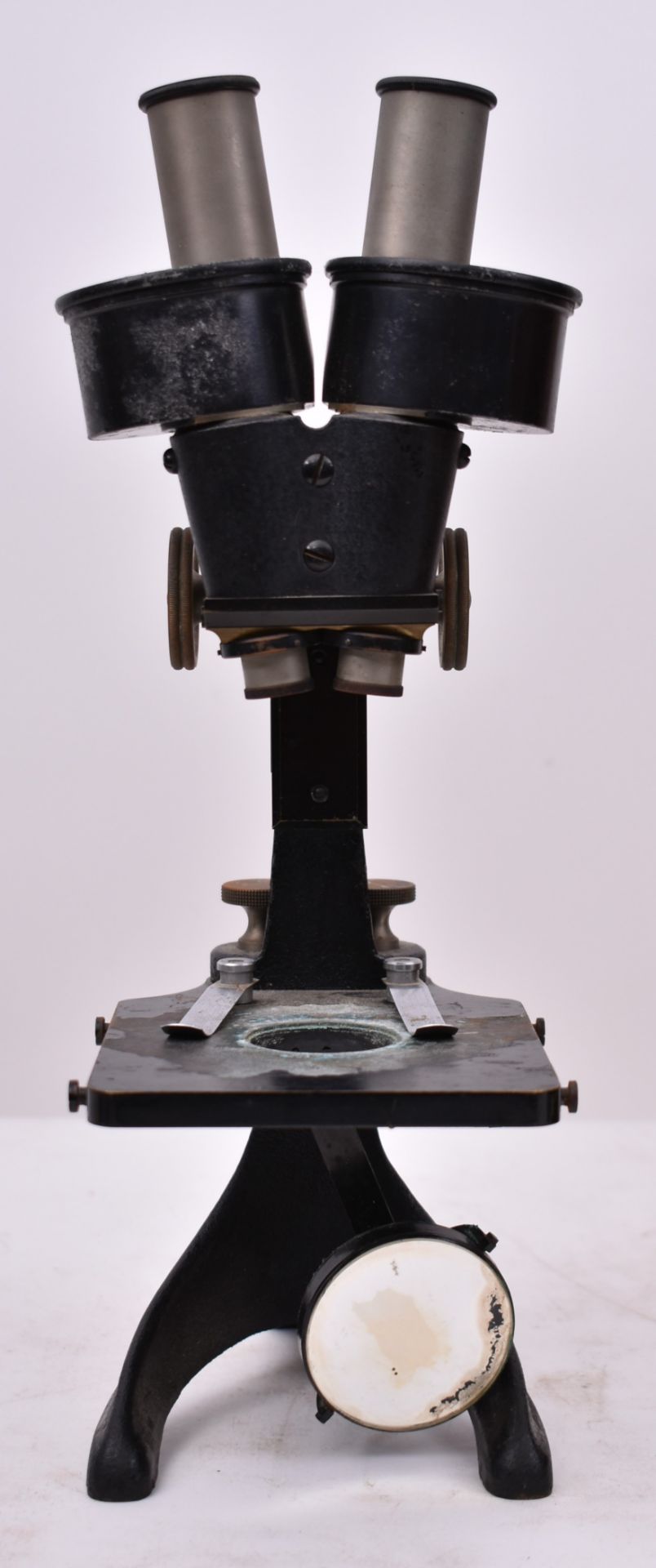 CARL ZEISS - EARLY 20TH CENTURY STEREO MICROSCOPE IN CASE - Image 2 of 10