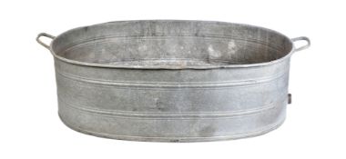EARLY 20TH CENTURY LARGE OVAL TIN GALVANISED BATH