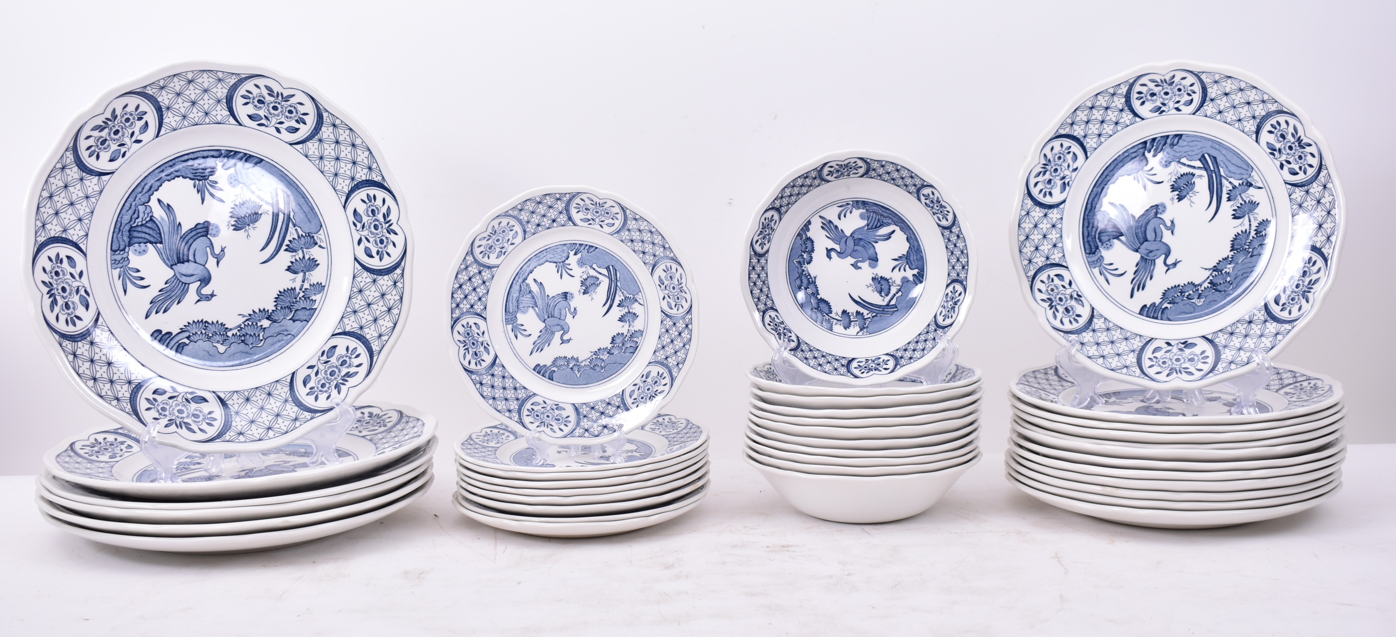 MASONS OLD CHELSEA PATTERN BLUE & WHITE DINNER SERVICE - Image 2 of 9