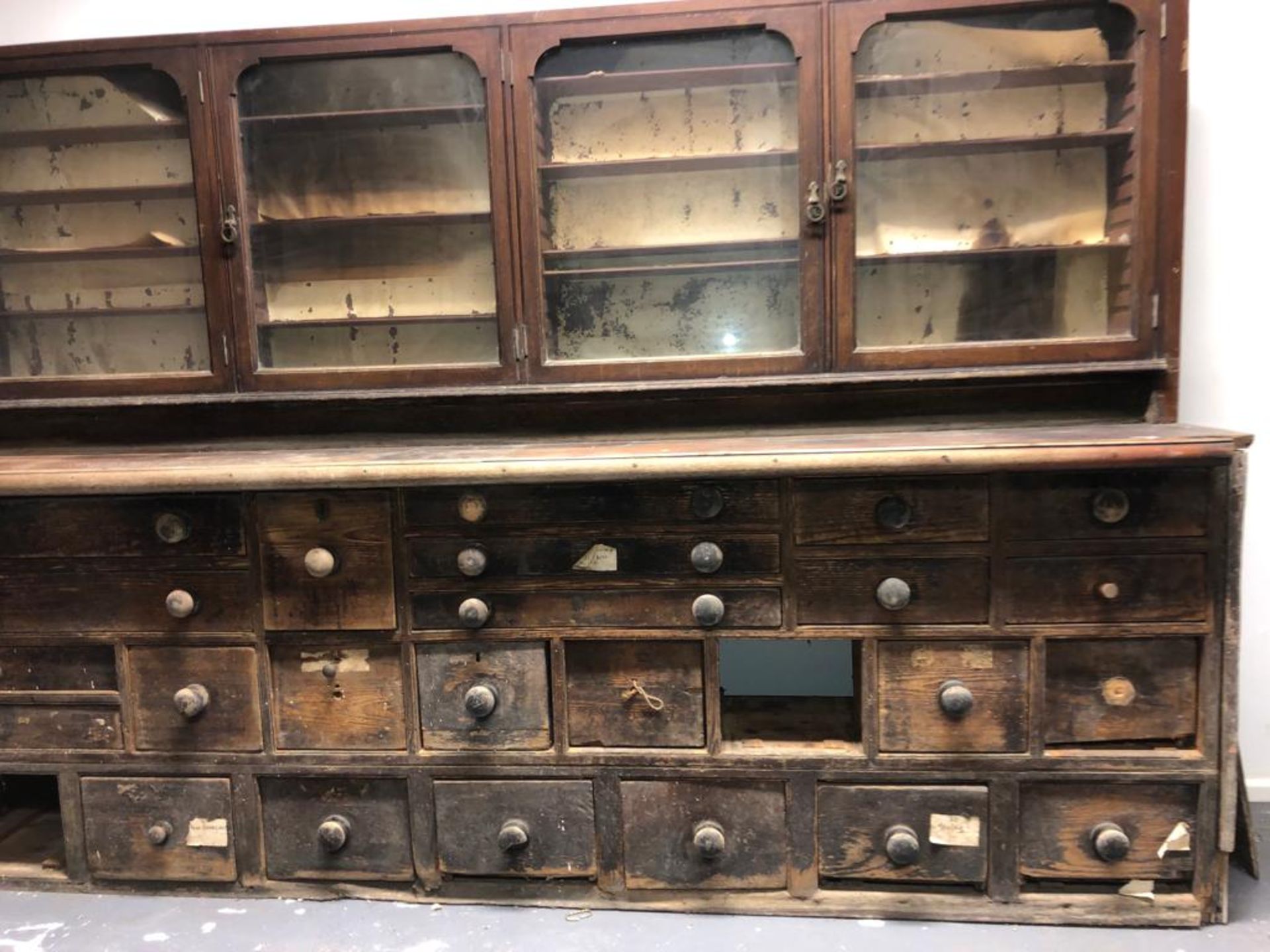 19TH CENTURY MAHOGANY AND PINE SHOP FITTING CABINET - Image 4 of 16