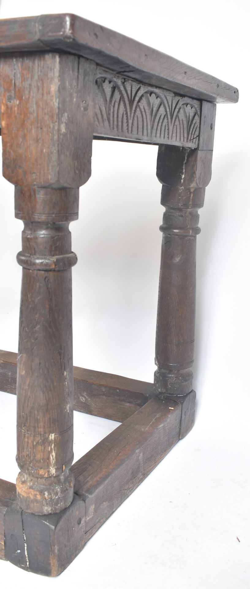 17TH CENTURY ENGLISH OAK REFECTORY DINING TABLE - Image 7 of 8