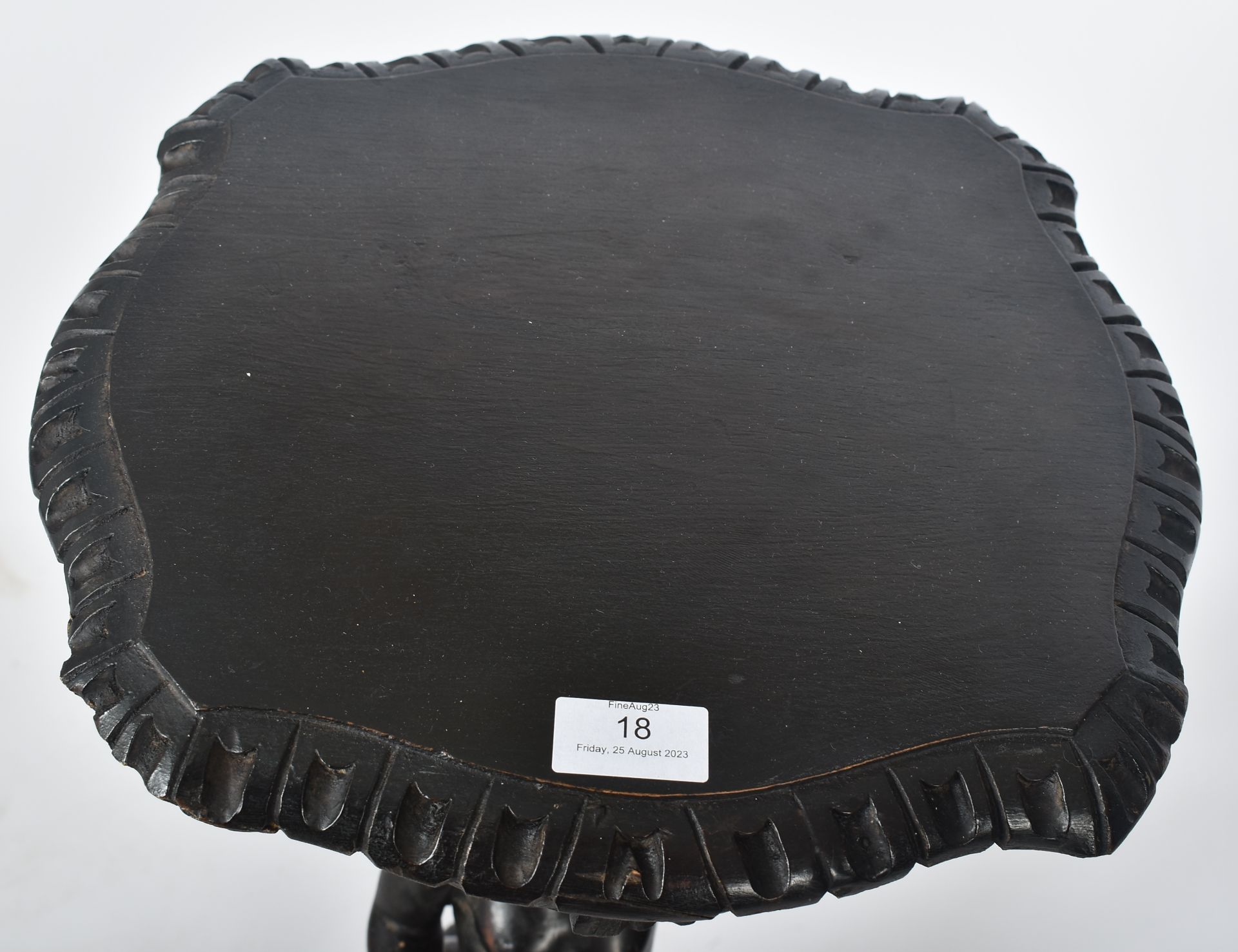 19TH CENTURY ITALIAN EBONISED TORCHERE STAND - Image 4 of 5