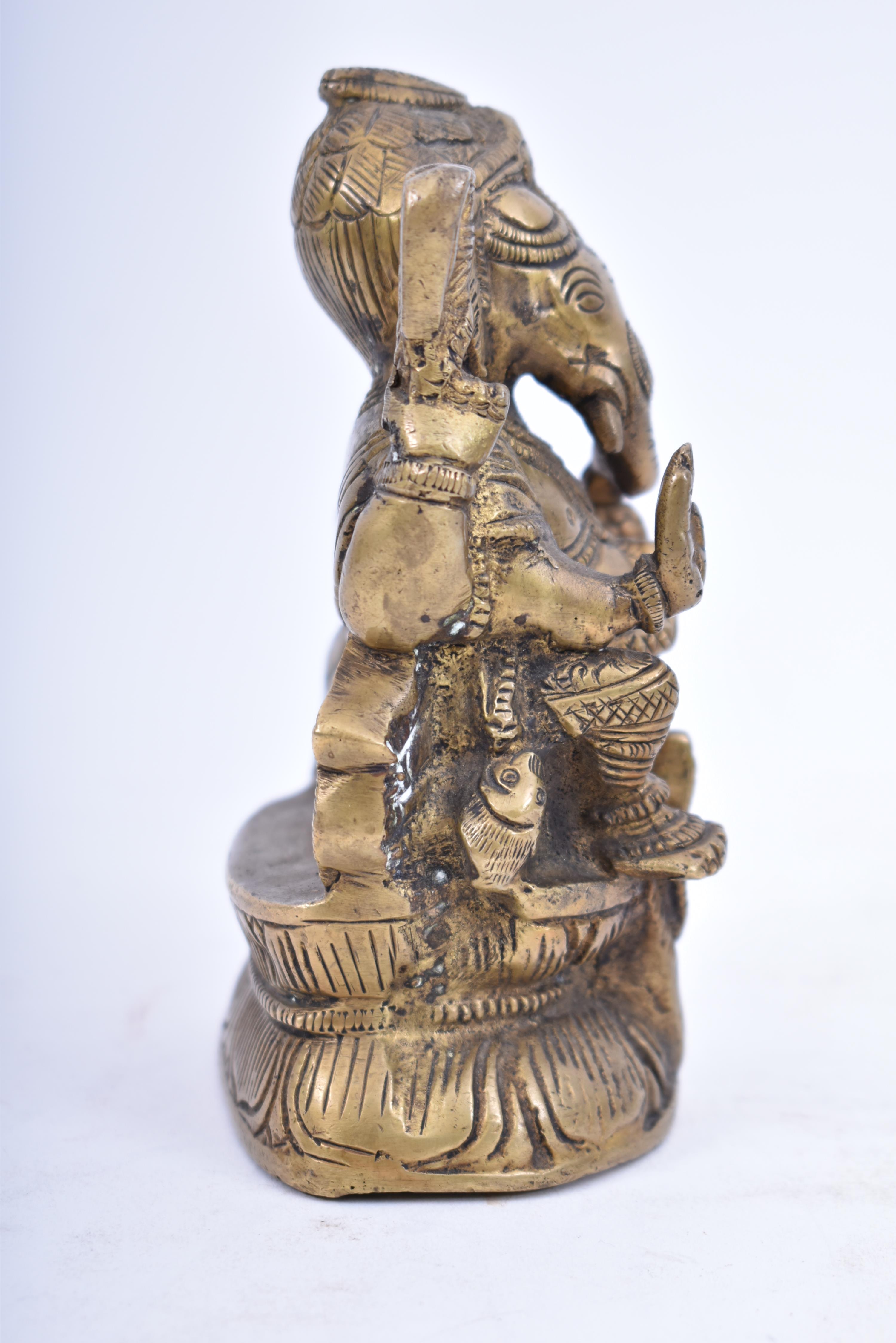 INDIAN/HINDI HEAVY BRASS FIGURE OF GANESHA / GANESH - Image 3 of 7