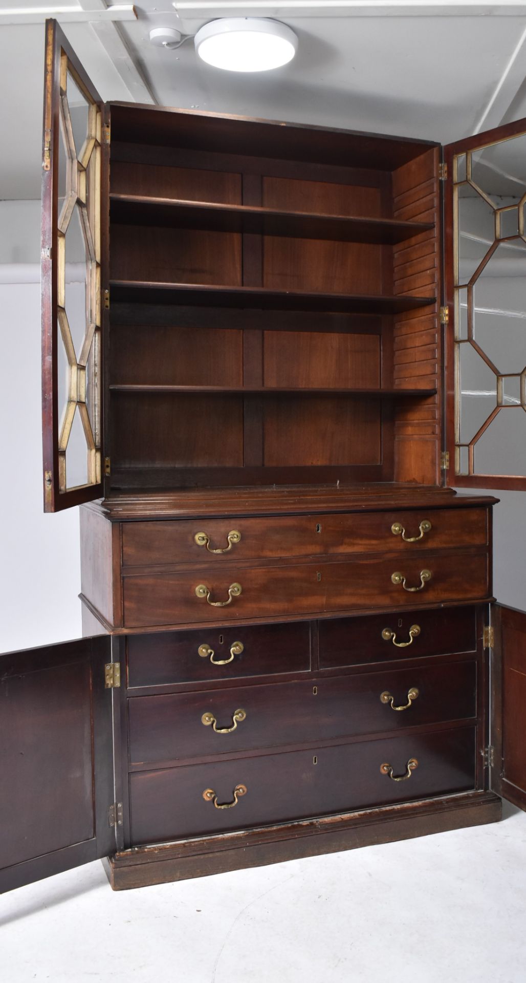 19TH CENTURY GEORGE III SECRETAIRE ESTATE BOOKCASE - Image 3 of 14