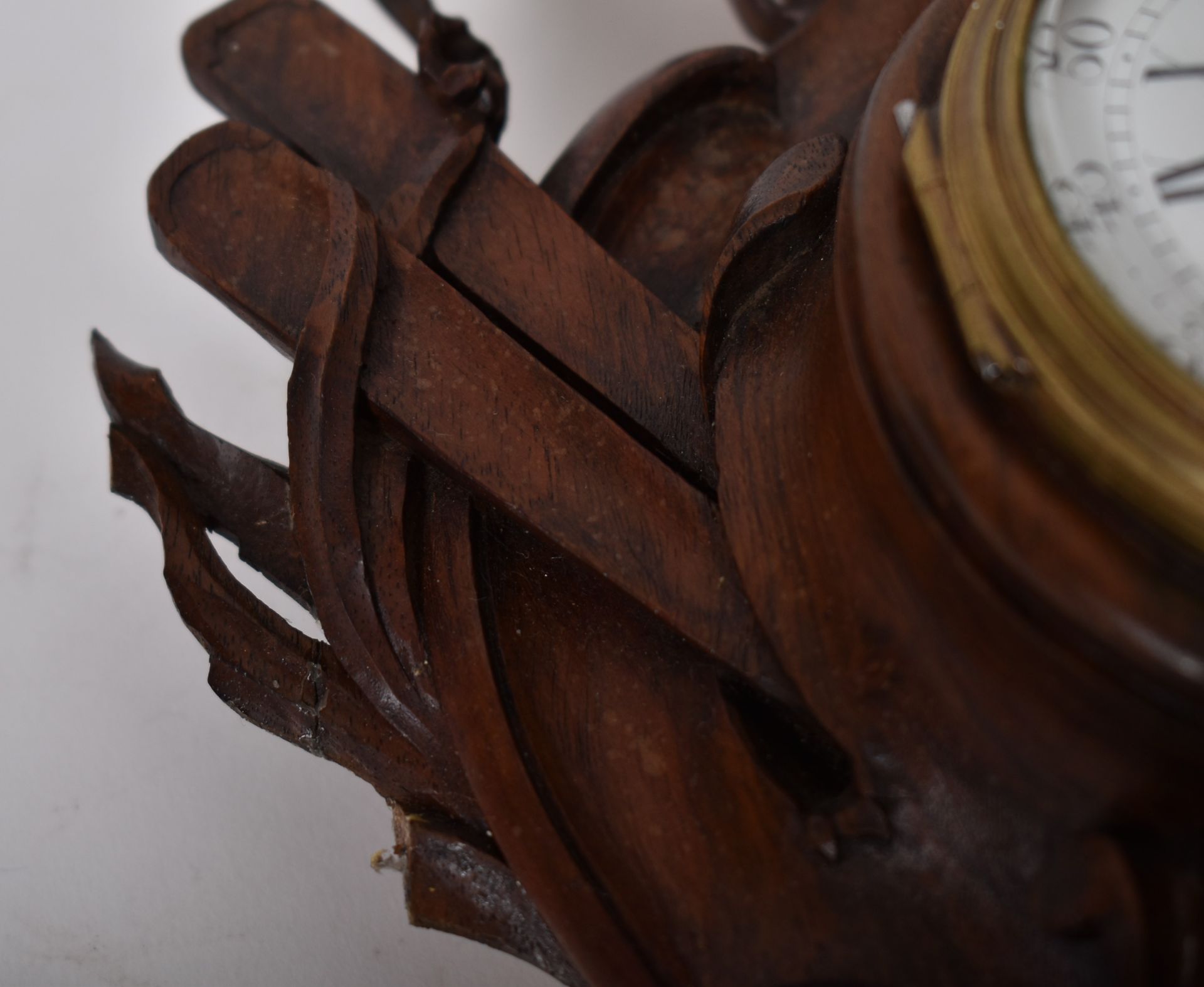 19TH CENTURY CARVED OAK BLACK FOREST WALL CLOCK - Image 4 of 8