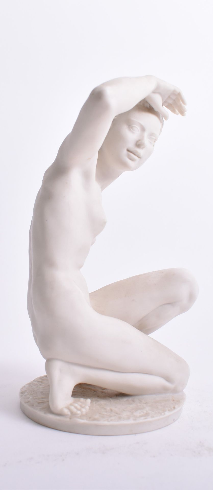 HUTSCHENREUTHER BISQUE PORCELAIN FIGURINE OF NUDE LADY - Image 2 of 5