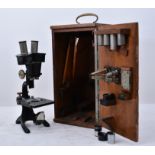 CARL ZEISS - EARLY 20TH CENTURY STEREO MICROSCOPE IN CASE